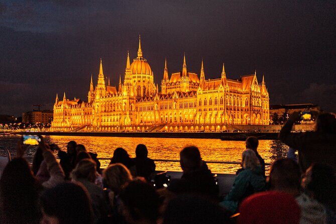 Budapest Danube River Sightseeing Night Cruise with Drinks - The Reviewers’ Perspective