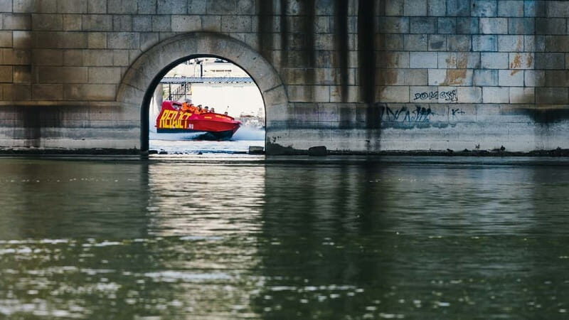 Budapest: Danube Speedboat Experience - Key Points