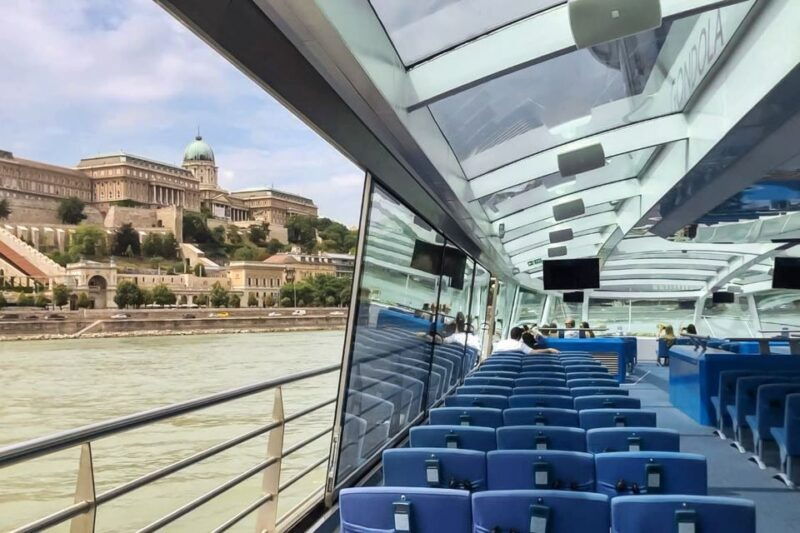 budapest-daytime-sightseeing-boat-cruise