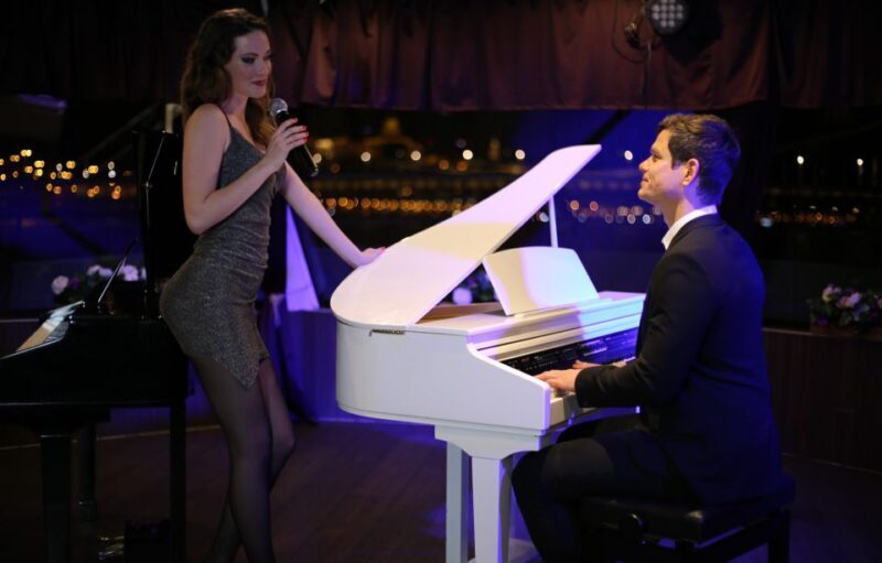 Budapest: Drink & Piano Show - Who Would Love This Experience?