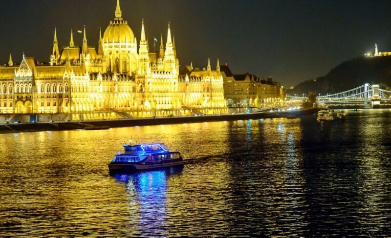 Budapest: Drink & Piano Show - FAQ