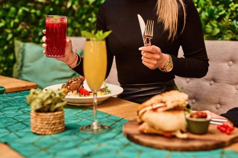 budapest-eggscuse-me-brunch-bistros-bottomless-offer