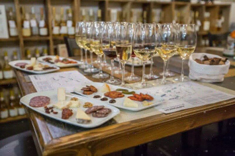 budapest-essentials-of-hungarian-wine-tasting-class