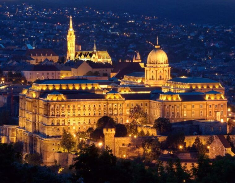 budapest-evening-castle-hill-tour-with-fishermens-bastion