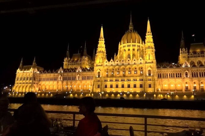budapest-evening-sightseeing-cruise-with-your-own-chauffeur