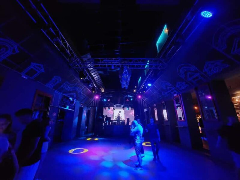 Budapest: Explore Iconic Bars on a Guided Ruin Bar Walk - Key Points