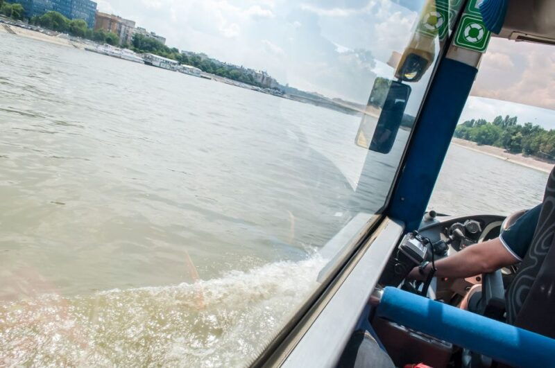 budapest-floating-bus-tour-by-land-and-water