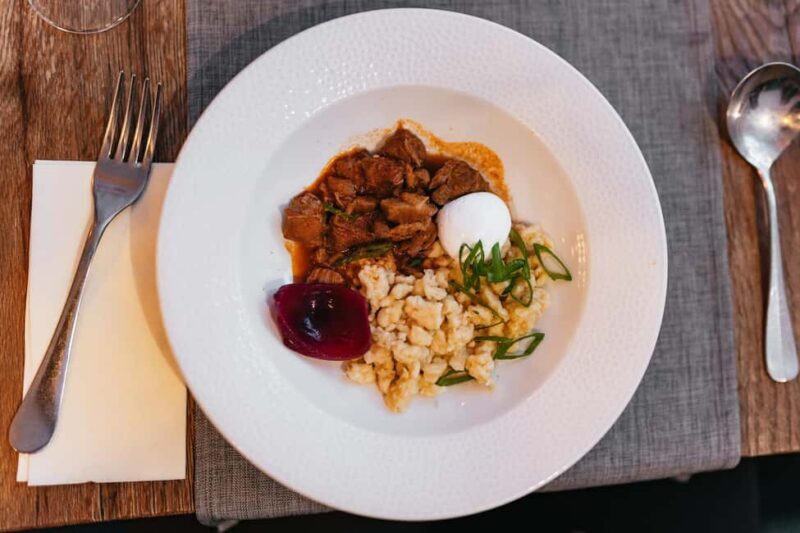 Budapest Food Tour: Eat, Sip & Explore Like a Local - Key Points
