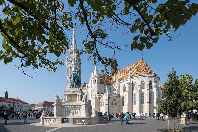 budapest-grand-city-tour-with-parliament-visit