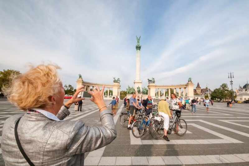 budapest-guided-city-discovery-bike-tour