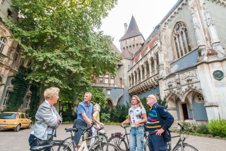 budapest-guided-city-discovery-bike-tour