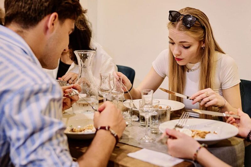 budapest-guided-food-tour-with-drinks-included