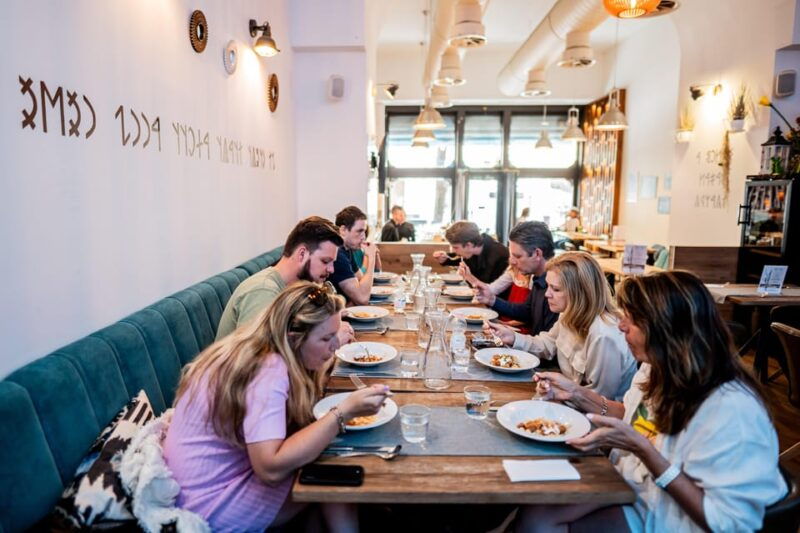 budapest-guided-foodie-walking-tour-with-tastings