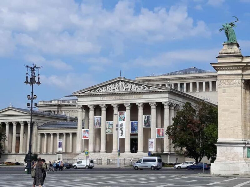 Budapest: Heroes' Square and City Park Tour with Folk Music - An In-Depth Look at the Tour Experience