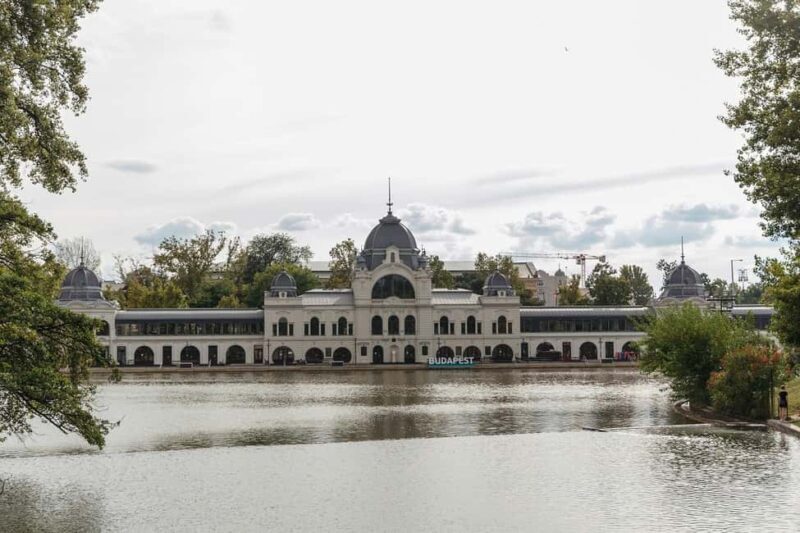 Budapest: Heroes' Square and City Park Tour with Folk Music - FAQ: Your Common Questions Answered