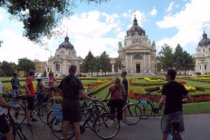 budapest-highlights-bike-tour-with-photo-breaks-2