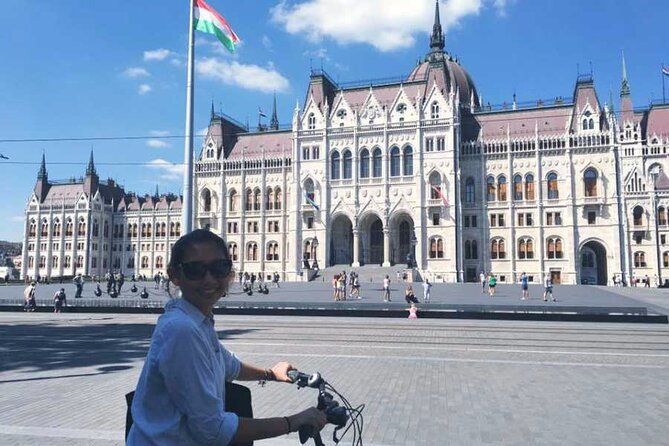 budapest-highlights-bike-tour-with-photo-breaks-2