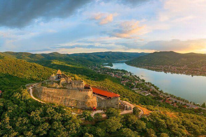 Budapest Hike to Visegrád Castle w or wo Sauna/Danube beach - Who Will Love This Tour?