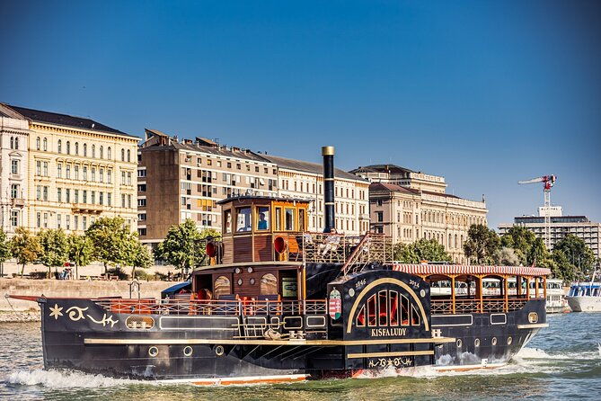 budapest-historic-cruise-with-welcome-drink