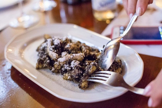 budapest-jewish-cuisine-culture-walk-2