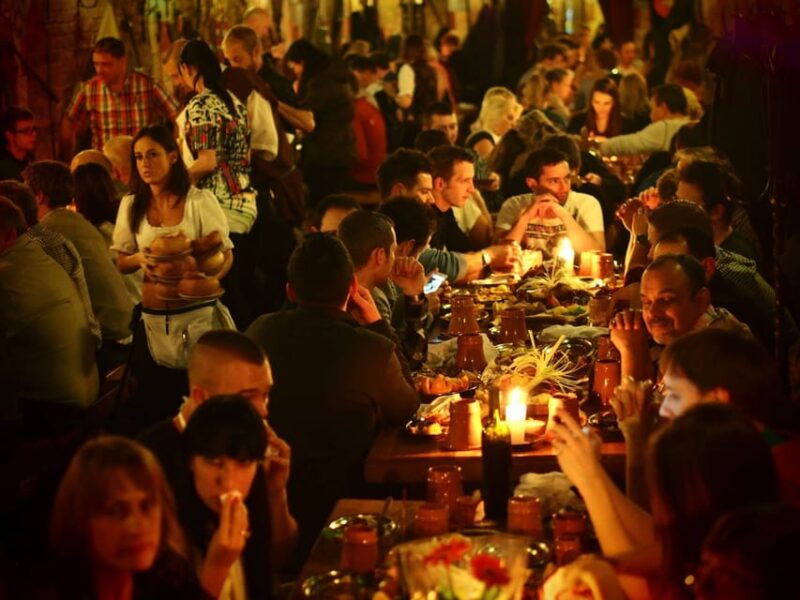 budapest-medieval-dinner-show-with-drinks