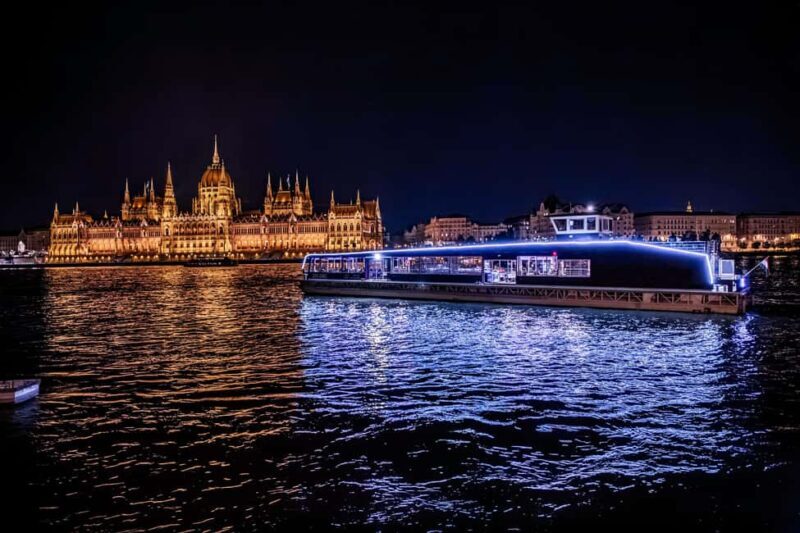 Budapest: Night Lights Cruise - What to Expect from the Budapest Night Lights Cruise