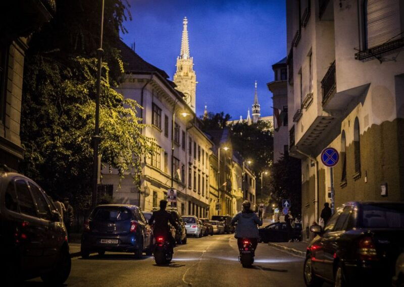 budapest-night-tour-on-monsteroller-e-scooter