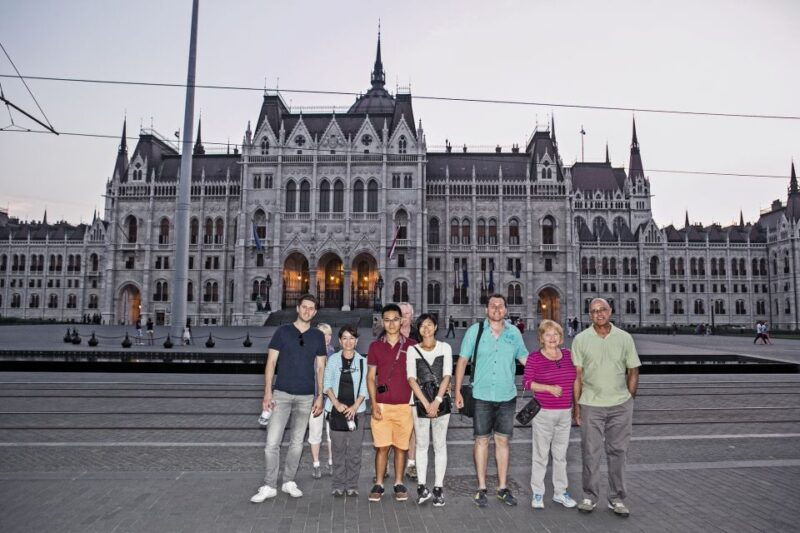 budapest-night-walking-tour-with-danube-river-cruise
