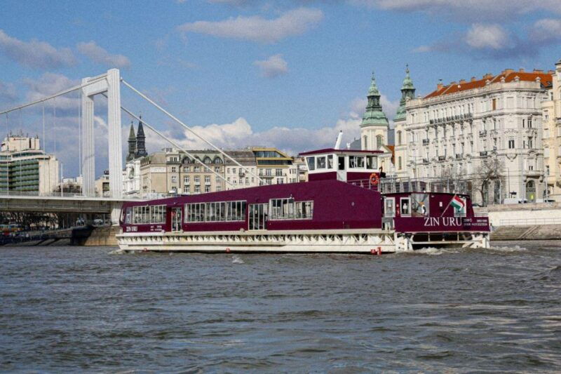 budapest-nighttime-or-daytime-sightseeing-cruise