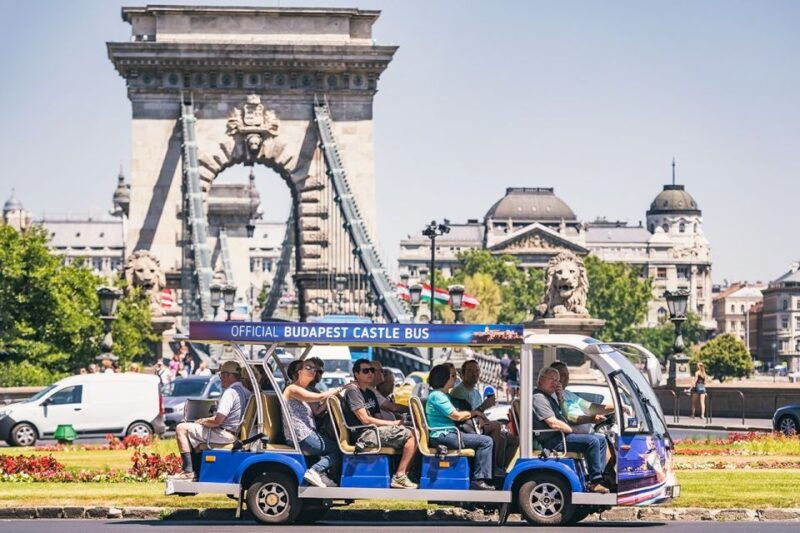 budapest-official-buda-castle-electric-hop-on-hop-off-bus