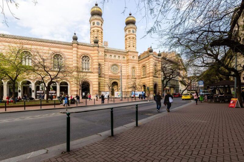 budapest-old-jewish-quarter-history-private-walking-tour
