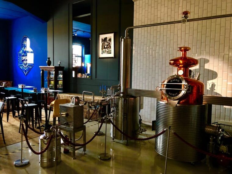 budapest-opera-gin-distillery-tour