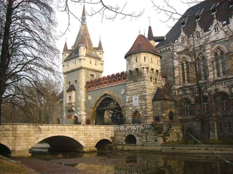 budapest-opera-heroes-square-city-parkbaths-highlights