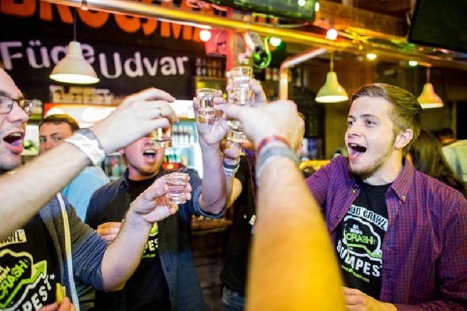 budapest-original-ruin-pub-crawl-including-5-shots