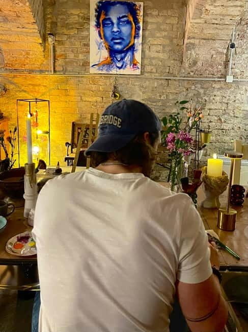 Budapest: Painting Workshop with Snacks and Wine - FAQ