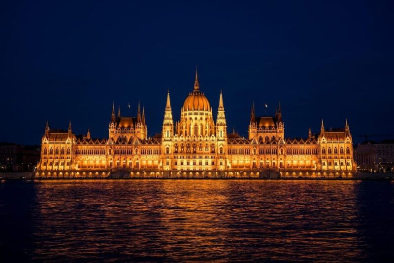 budapest-parliament-building-entry-ticket-and-audio-guide