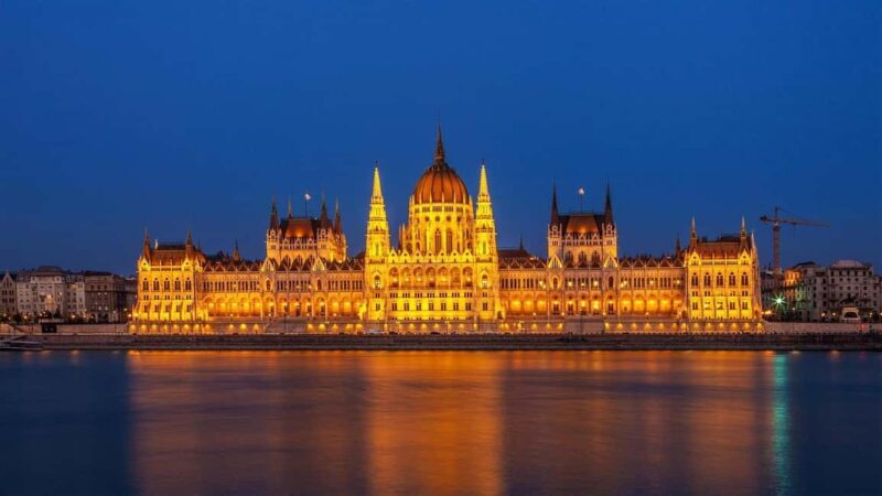 Budapest: Parliament Panorama Cruise with Törley Prosecco - Cultural and Food Experiences