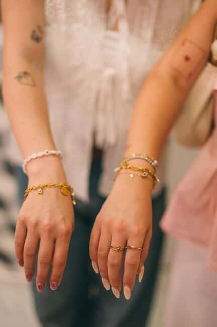 Budapest: Personalized Bracelet-Making Experience - Exploring the Charm Bar Experience in Budapest