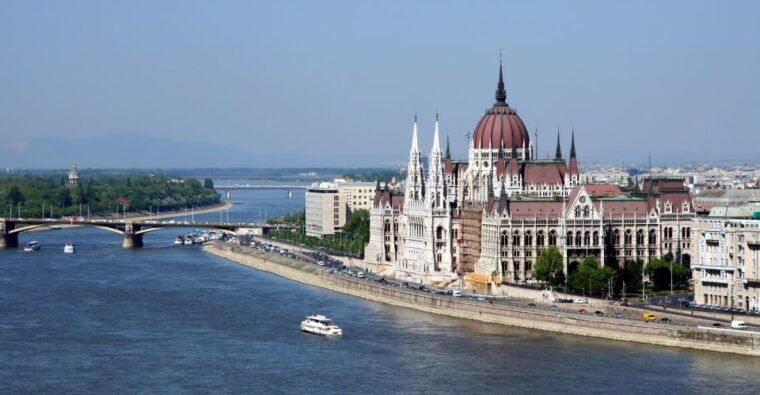 budapest-private-3-hour-guided-city-tour-by-bus