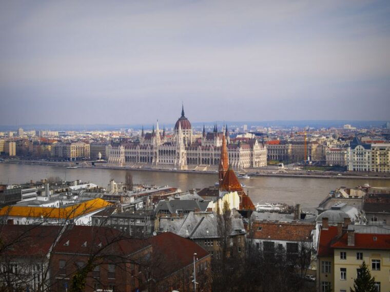 budapest-private-3-hour-guided-city-tour-by-bus
