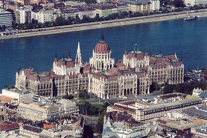 budapest-private-city-tour-by-car-in-4-hours