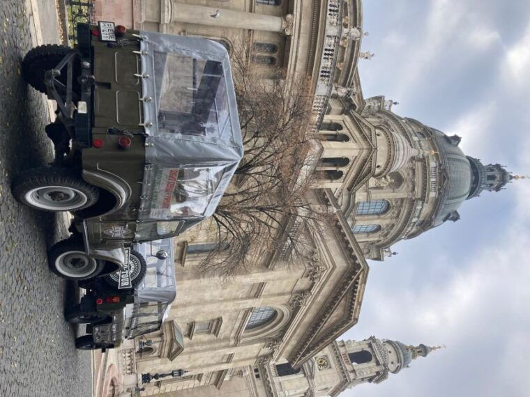 budapest-private-city-tour-with-a-vintage-russian-jeep-2