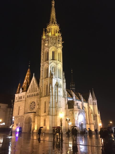 budapest-private-city-tour-with-rooftop-bar-visit