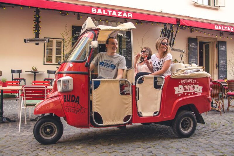 budapest-private-city-tuk-tuk-tour-boat-cruise