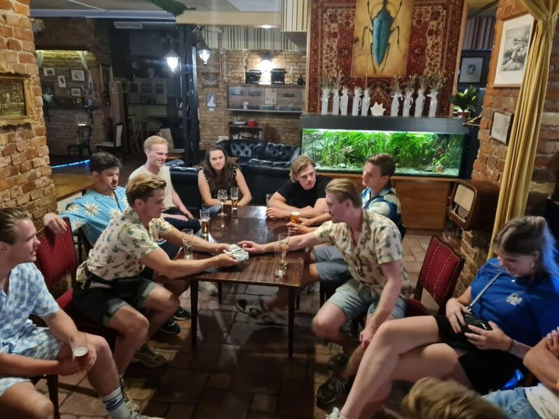 budapest-private-personalized-pub-crawl-3-drinks-included