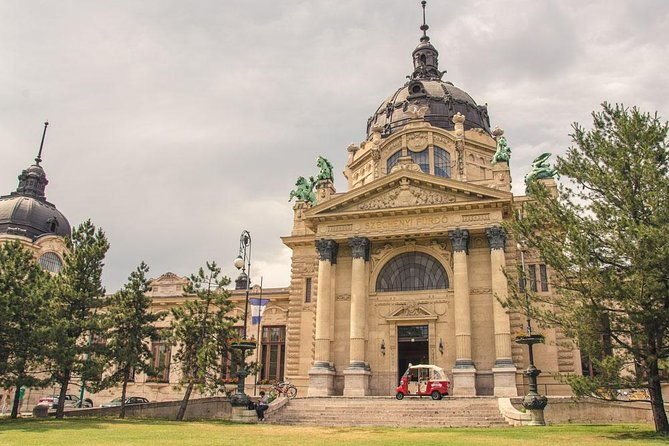budapest-private-tuk-tuk-half-day-tour