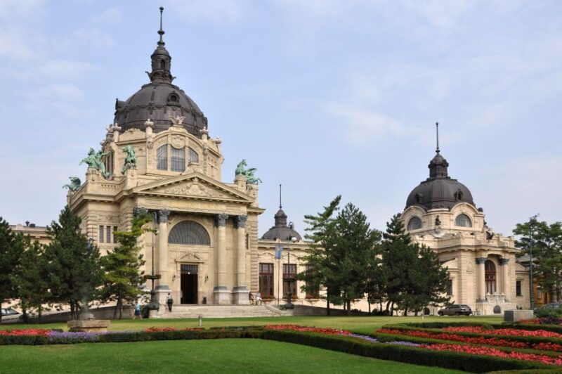 budapest-private-walking-tour-of-city-with-spanish-guide