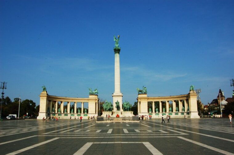 budapest-private-walking-tour-of-city-with-spanish-guide