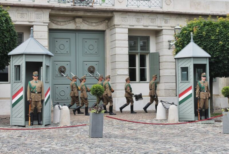 budapest-private-walking-tour-of-the-castle-district