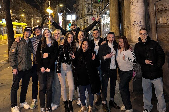 budapest-pub-crawl-6-free-shots-vip-access-drinking-games